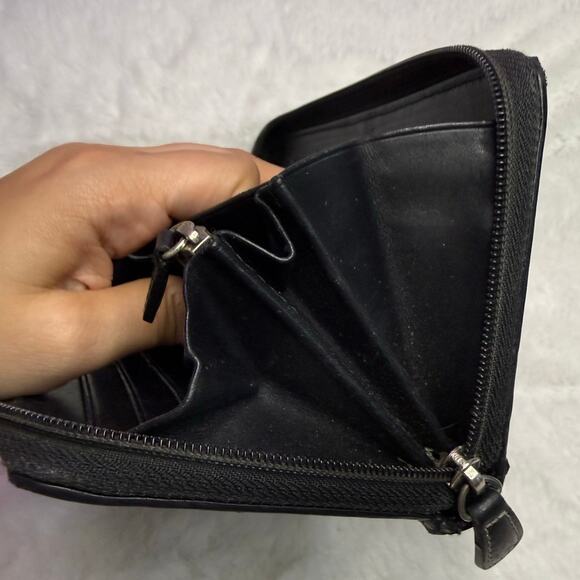 COACH Black Signature Wallet - Picture 10 of 11